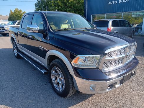 Used 2015 RAM 1500 Laramie w/ Convenience Group AWD/4WD image 7