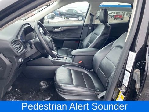 Used 2021 Ford Escape Titanium image 16