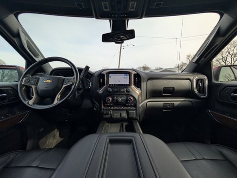 Used 2022 Chevrolet Silverado 1500 High Country image 2