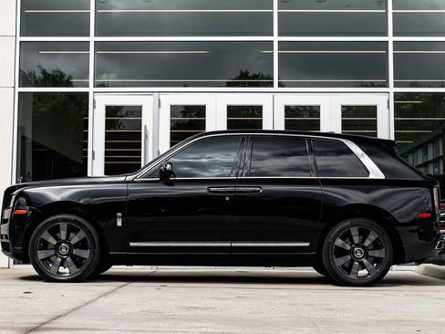 Certified 2023 Rolls-Royce Cullinan image 17