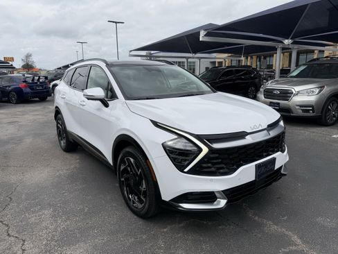 Used 2023 Kia Sportage SX image 2