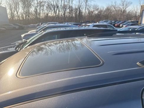 Used 2017 Toyota Sienna XLE image 11