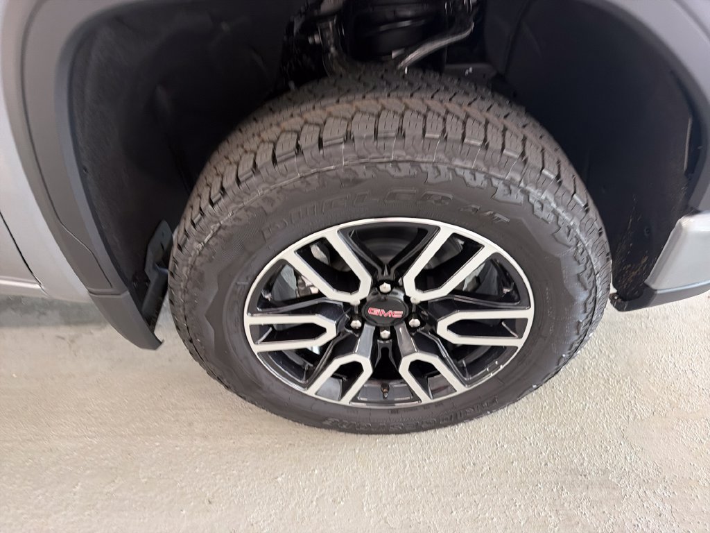 New 2026 GMC Sierra 1500 AT4 AWD/4WD image 4