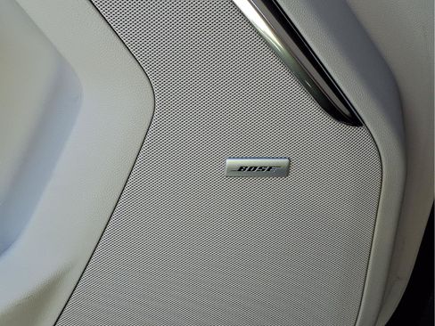 Used 2023 GMC Yukon Denali AWD/4WD image 14