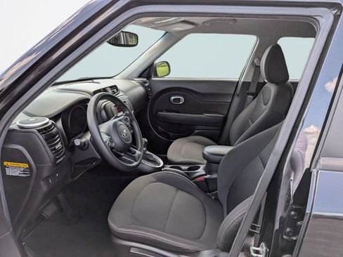 Used 2016 Kia Soul FWD image 18