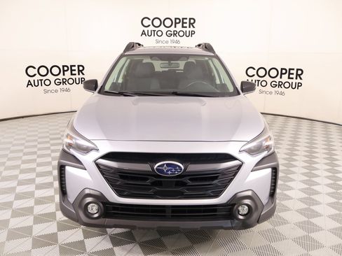 Used 2025 Subaru Outback Premium AWD/4WD image 9
