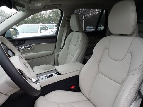 New 2026 Volvo XC90 T8 Ultra w/ Protection Package Premier AWD/4WD image 12