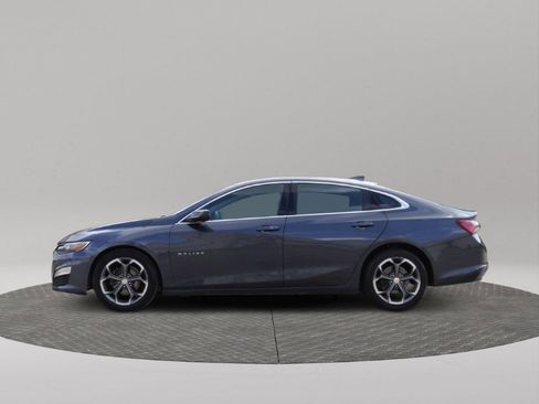 Used 2021 Chevrolet Malibu LT image 3