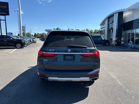 Used 2021 BMW X7 xDrive40i w/ Premium Package AWD/4WD image 4