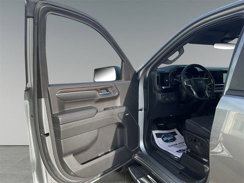 Used 2024 Chevrolet Silverado 1500 RST image 12