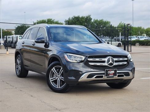 Used 2020 Mercedes-Benz GLC 300 image 2