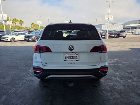 Used 2022 Volkswagen Taos SE FWD image 7
