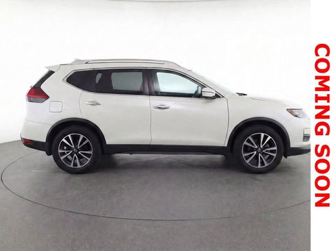 Used 2020 Nissan Rogue SV w/ Premium Package image 10