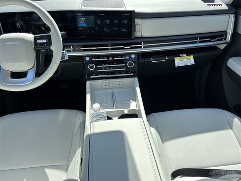 New 2026 Hyundai Santa Fe SE image 5