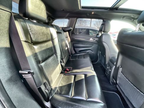 Used 2022 Jeep Grand Cherokee Limited w/ Trailer Tow Group IV image 27