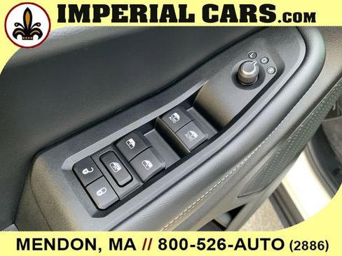 New 2025 Jeep Grand Cherokee L Altitude image 16