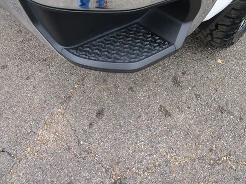 Used 2024 GMC Sierra 1500 SLE w/ X31 Off-Road Package image 13