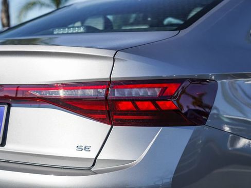 New 2026 Volkswagen Jetta SE image 9