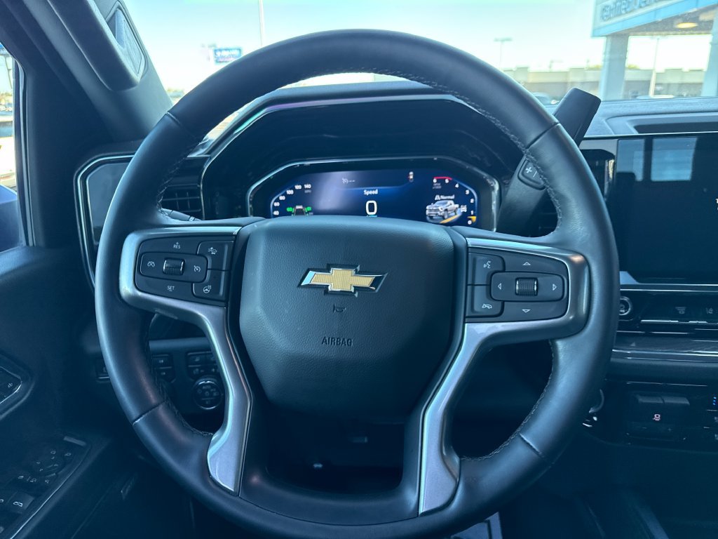 Used 2024 Chevrolet Silverado 2500 LTZ w/ LTZ Convenience Package AWD/4WD image 18