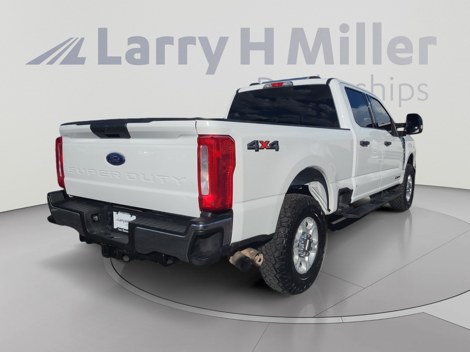 Used 2025 Ford F250 XLT AWD/4WD image 5