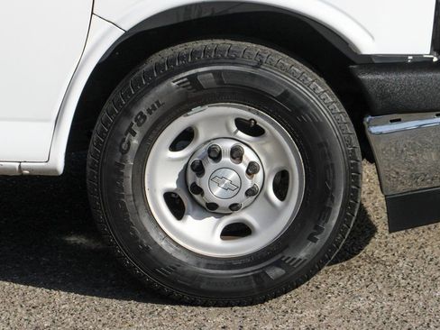 Used 2019 Chevrolet Express 3500 w/ Power Convenience Package image 32