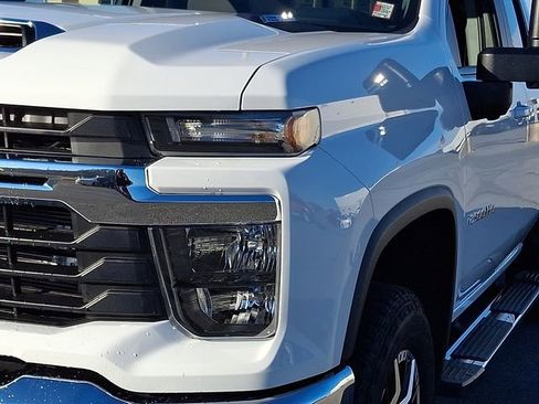 Certified 2025 Chevrolet Silverado 2500 LT w/ All Star Edition image 9