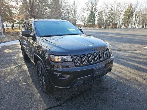 Used 2018 Jeep Grand Cherokee Altitude image 8