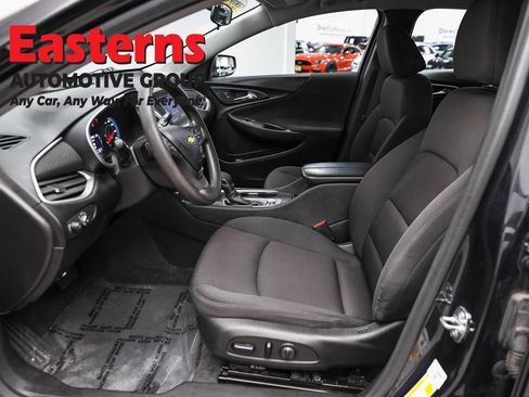 Used 2023 Chevrolet Malibu LT FWD image 14