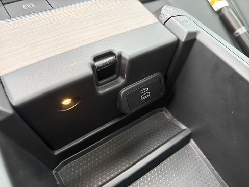 Used 2025 BMW 330i Sedan RWD image 41