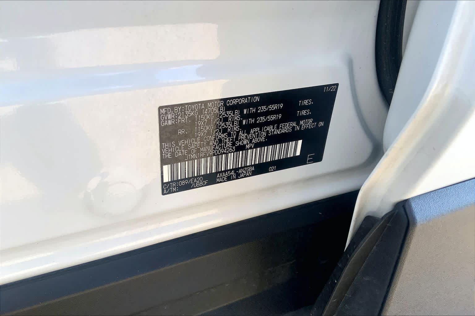 Used 2023 Toyota RAV4 Limited AWD/4WD image 32