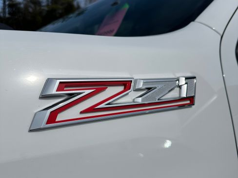 Used 2024 Chevrolet Silverado 2500 Custom w/ Custom Convenience Package image 14