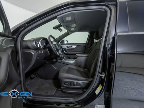 Used 2020 Chevrolet Blazer LT FWD image 11