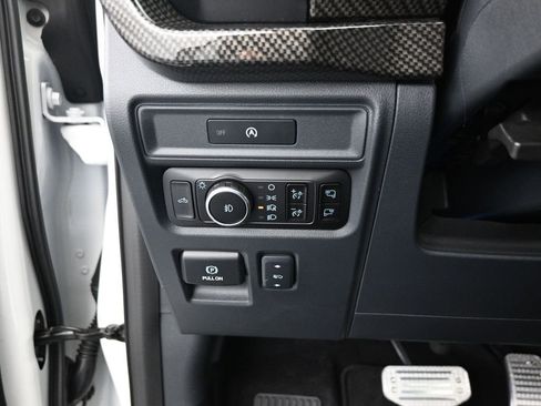 New 2025 Ford F150 Lariat w/ Equipment Group 502A High image 13