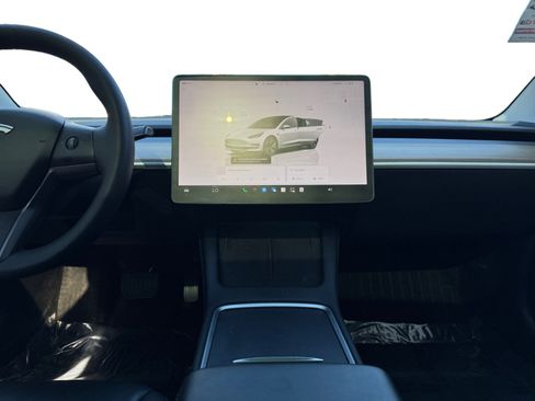 Used 2023 Tesla Model 3 Standard Range RWD image 11