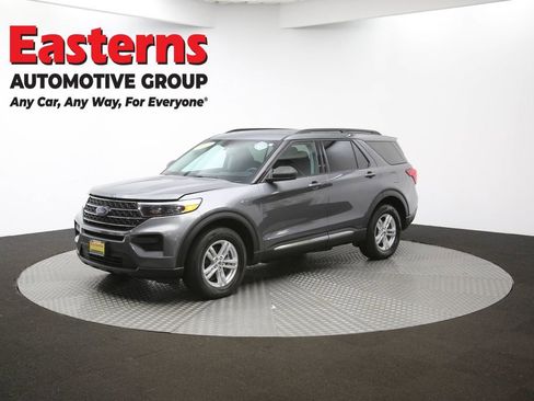 Used 2022 Ford Explorer XLT image 55