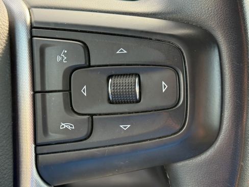 Used 2024 GMC Sierra 2500 SLE image 20