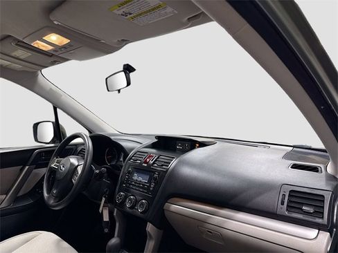 Used 2015 Subaru Forester 2.5i w/ Alloy Wheel Package image 27