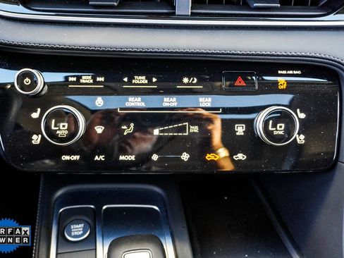 Certified 2025 INFINITI QX60 Luxe w/ Vision Package image 29