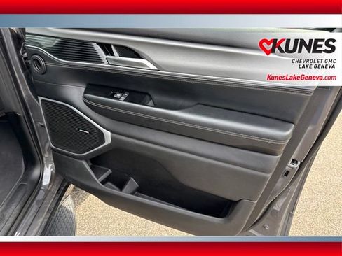 Used 2024 Jeep Wagoneer Series II AWD/4WD image 21