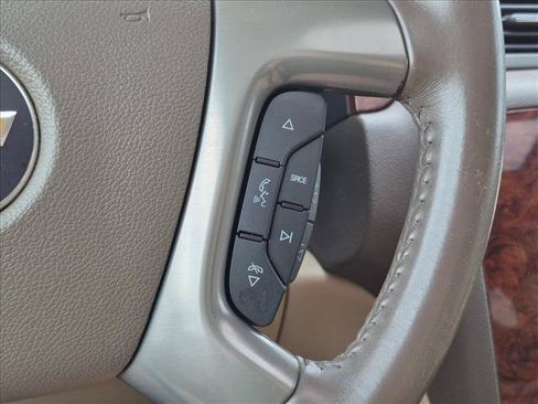 Used 2014 Chevrolet Suburban LT AWD/4WD image 13