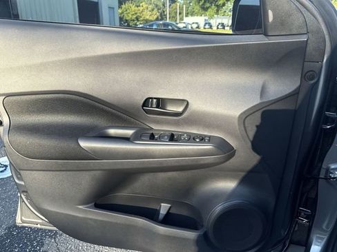 New 2025 Nissan Kicks Play S image 25