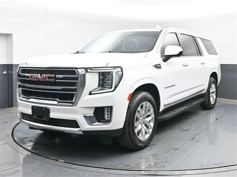 Used 2022 GMC Yukon XL SLT image 10