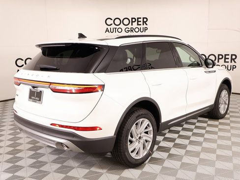 New 2026 Lincoln Corsair Premiere image 21