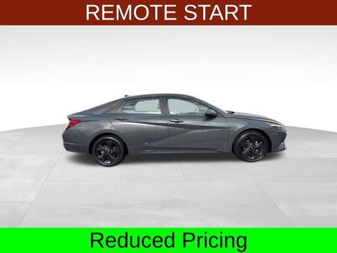 Used 2023 Hyundai Elantra SEL image 8