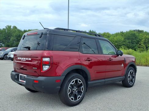 Used 2025 Ford Bronco Sport Outer Banks w/ Outer Banks Tech Package+ AWD/4WD image 3