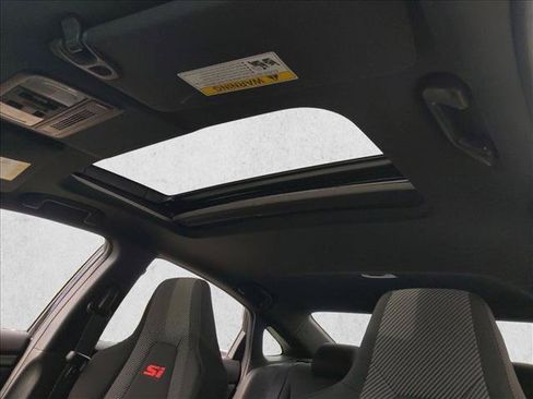 Used 2018 Honda Civic Si image 11