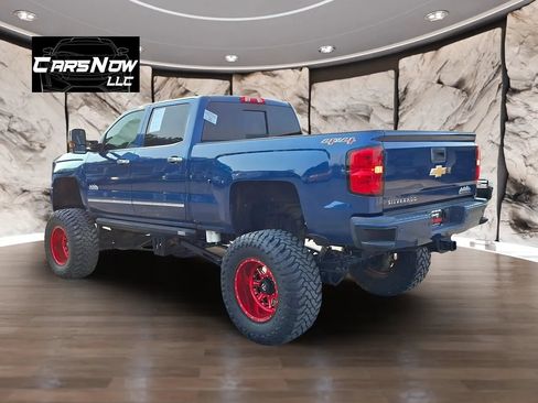 Used 2016 Chevrolet Silverado 2500 High Country w/ Duramax Plus Package AWD/4WD image 4