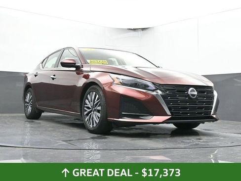 Used 2023 Nissan Altima 2.5 SV FWD image 47