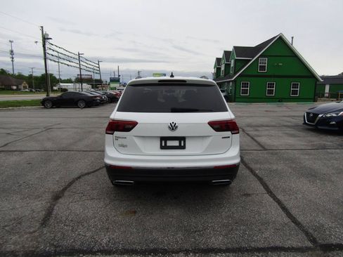 Used 2021 Volkswagen Tiguan SE w/ Panoramic Sunroof Package AWD/4WD image 6