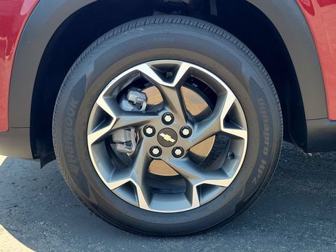 Used 2024 Chevrolet Trax LT w/ Driver Confidence Package FWD image 31